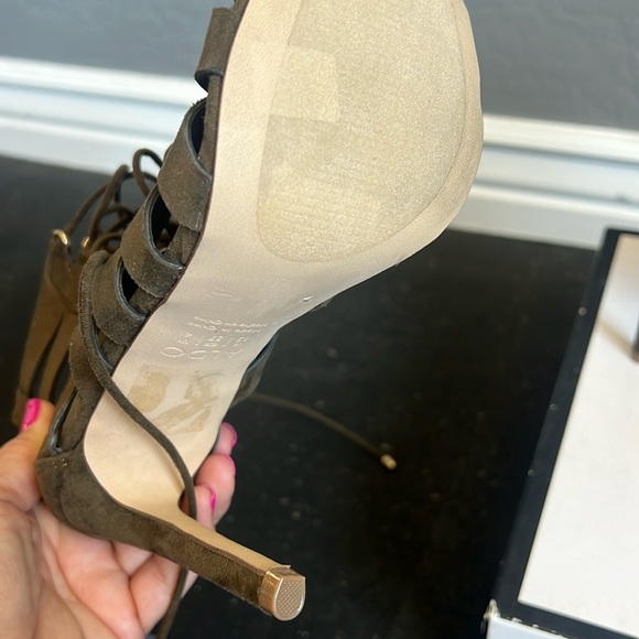 NEW - ALDO -Size 6.5 Olive Green 3” Heel - Picture 4 of 5